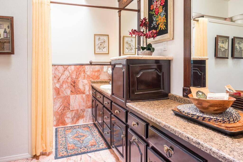 Entire Second Flr - Santa Monica Luxury Roman Villa لوس أنجلوس المظهر الخارجي الصورة